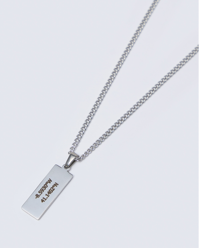 Colar com Pendente Retangular - Gravação Inicial/Coordenadas