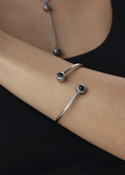 Pulseira Par de Amor - Duas fotografias