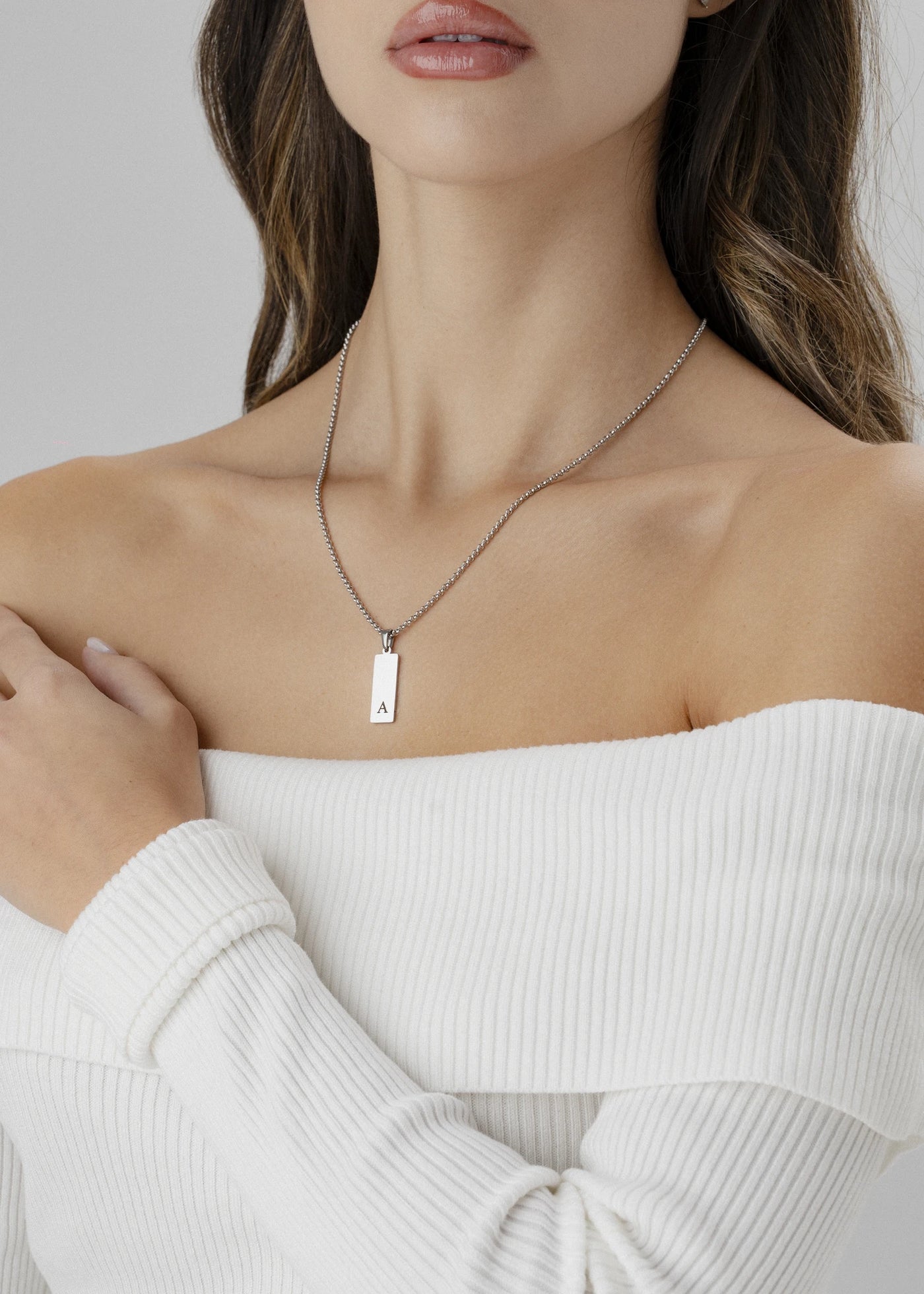 Colar com Pendente Retangular - Gravação Inicial/Coordenadas