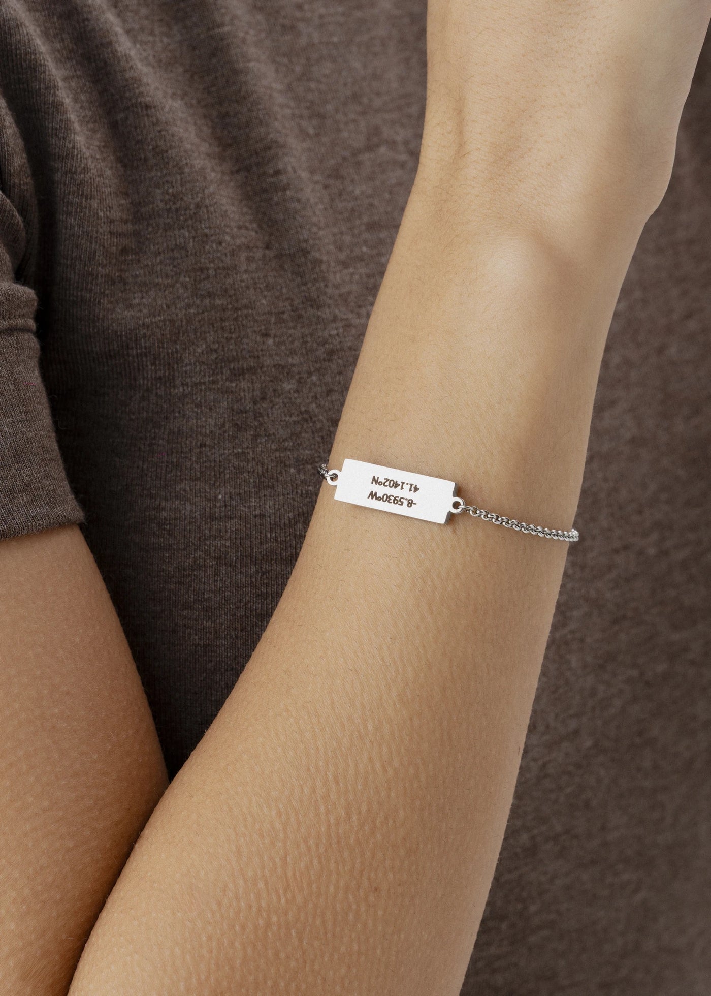 Pulseira com Pendente Retangular - Gravação Nome/Coordenadas